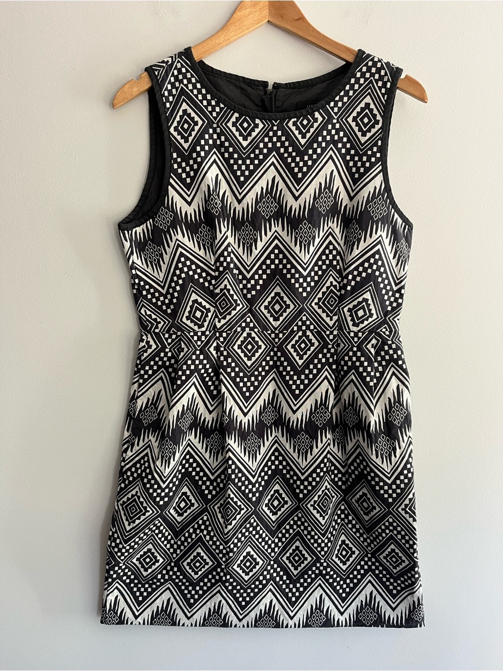 J. Crew Black and Cream IKAT Diamond Pattern Jacquard Sheath Dress Size 10